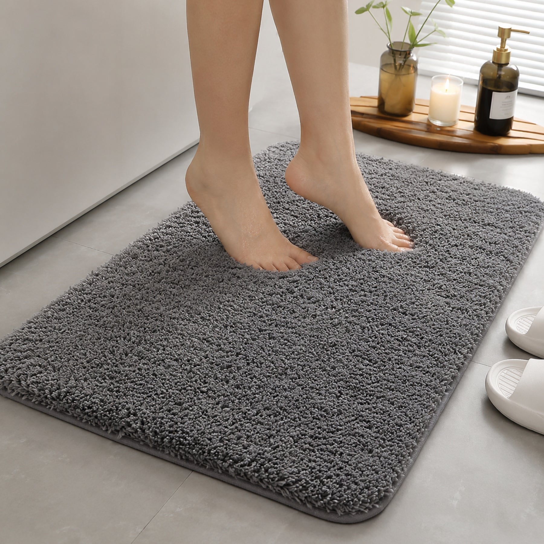Soft Bathroom Mat with Non-Slip Bottom – Absorbent Bath Mat for Bathroom, Toilet & Shower Area